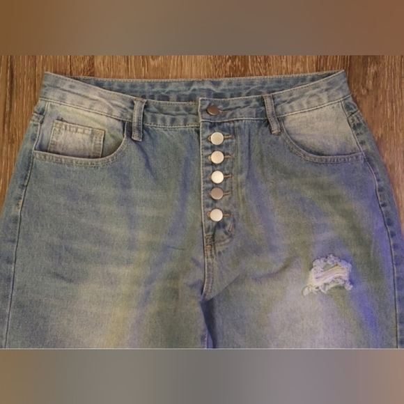 Button Front Straight Leg Medium Wash Distressed Jeans Size 14 Denim High Rise - Picture 3 of 9